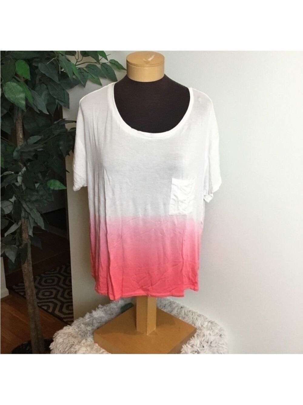 Grayson Threads semi crew neck short sleeve tee Woman’s size XLarge